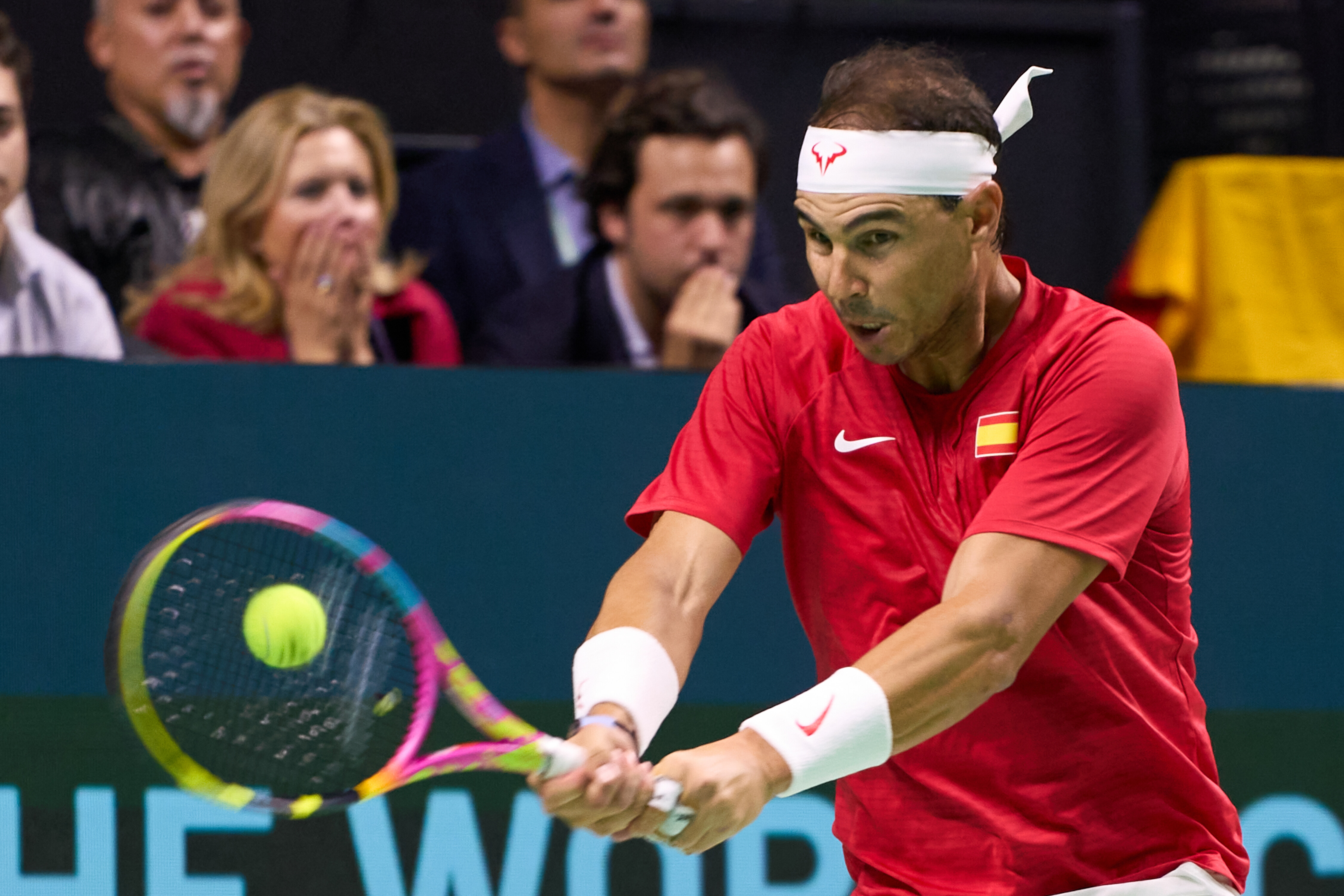 半岛体育入口-纳达尔在巴塞罗那比赛中赛况扑朔迷离，赛事规则更新引发热议！-半岛体育入口